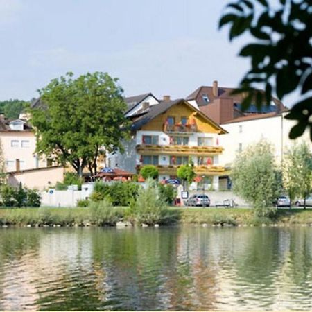 Landgasthof Moser & Restaurant Bootshaus Windorf  Kültér fotó